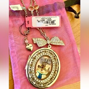Vintage rare  Betsey Johnson Silver Cat Locket Necklace with Bow